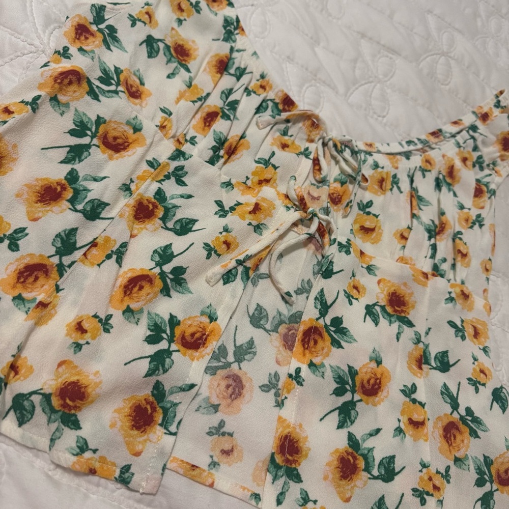 Yellow Roses Tie Front Spring Puff Sleeve Top - Picture 3 of 7